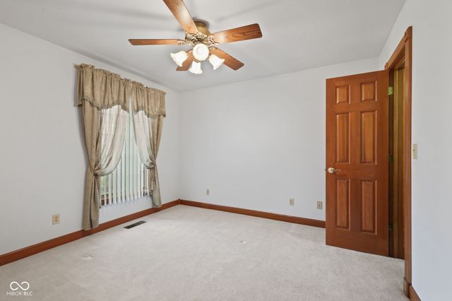 6485 W 100 S, Shelbyville, IN 46176