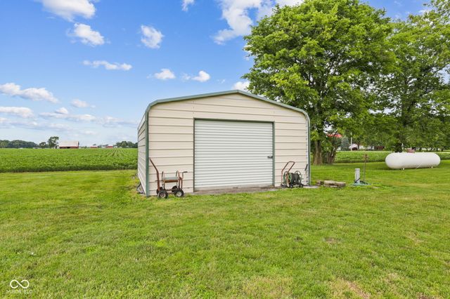 6485 W 100 S, Shelbyville, IN 46176