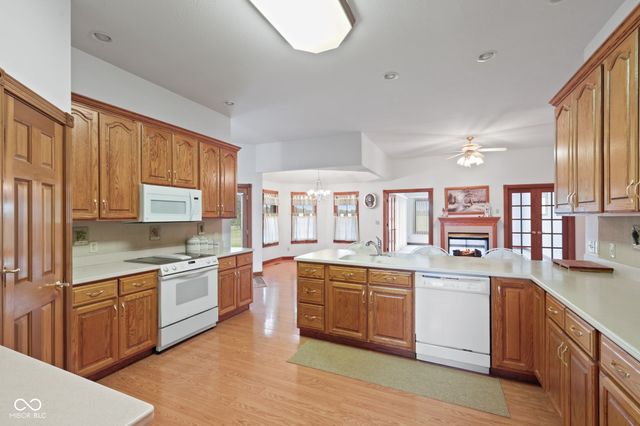 6485 W 100 S, Shelbyville, IN 46176