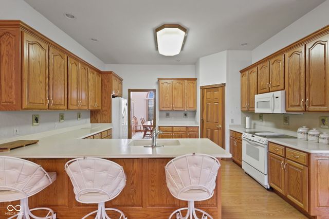 6485 W 100 S, Shelbyville, IN 46176