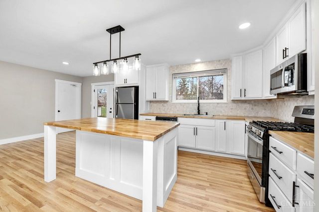 718 E Levitt Place, Union Twp, OH 45245