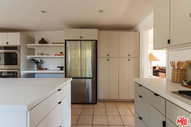 3823 Franklin Avenue, Los Angeles, CA 90027