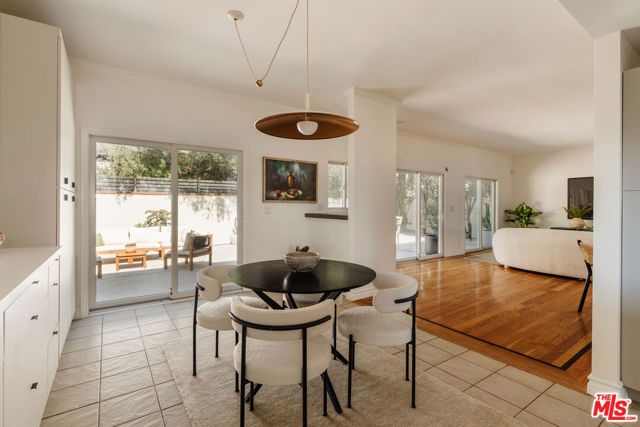 3823 Franklin Avenue, Los Angeles, CA 90027