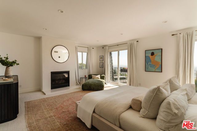 3823 Franklin Avenue, Los Angeles, CA 90027