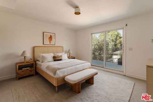 3823 Franklin Avenue, Los Angeles, CA 90027