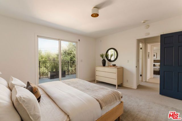 3823 Franklin Avenue, Los Angeles, CA 90027