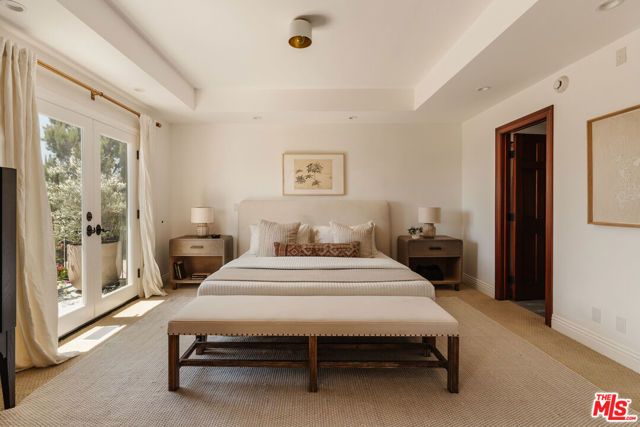 3823 Franklin Avenue, Los Angeles, CA 90027