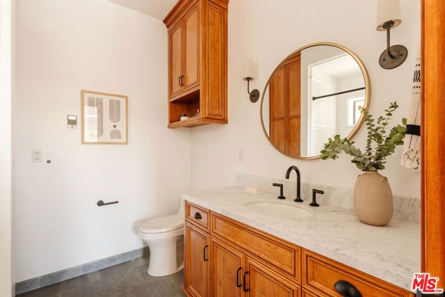 3823 Franklin Avenue, Los Angeles, CA 90027