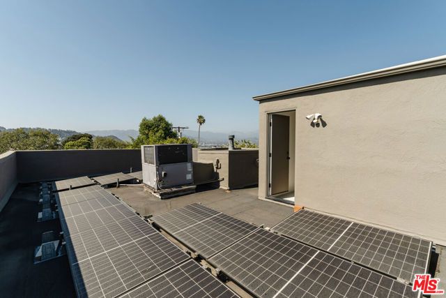 3823 Franklin Avenue, Los Angeles, CA 90027