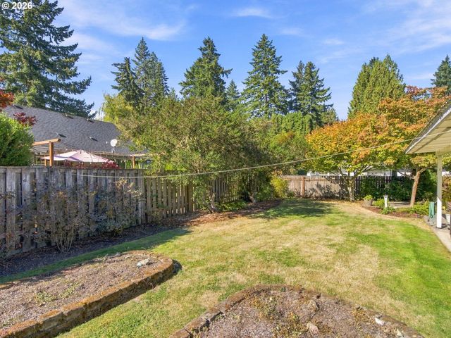 2595 Sw OAKWOOD Ct, Beaverton, OR 97003