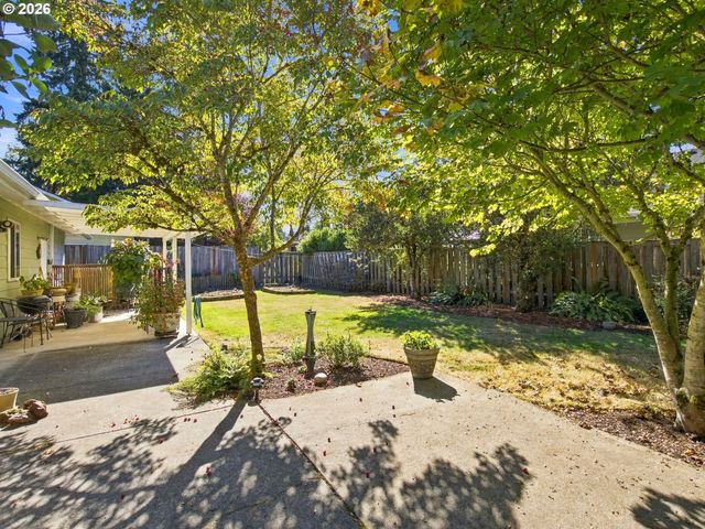 2595 Sw OAKWOOD Ct, Beaverton, OR 97003