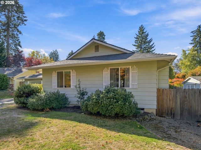 2595 Sw OAKWOOD Ct, Beaverton, OR 97003