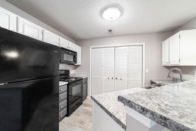 301 PARK DEVILLE PL 301, Columbia, MO 65203