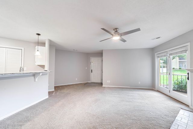 301 PARK DEVILLE PL 301, Columbia, MO 65203