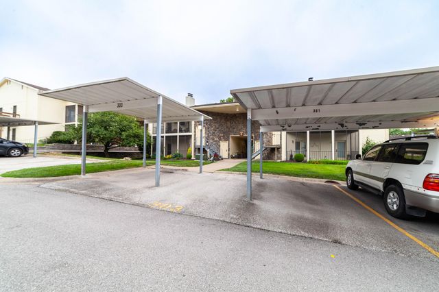 301 PARK DEVILLE PL 301, Columbia, MO 65203