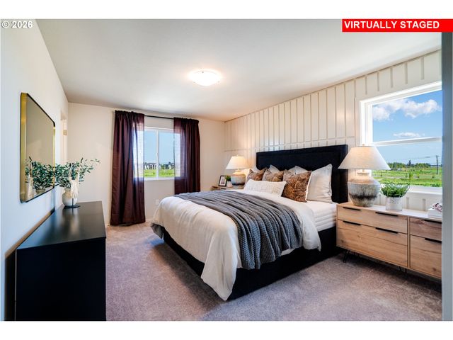 2422 Sawtelle Dr, Woodburn, OR 97071