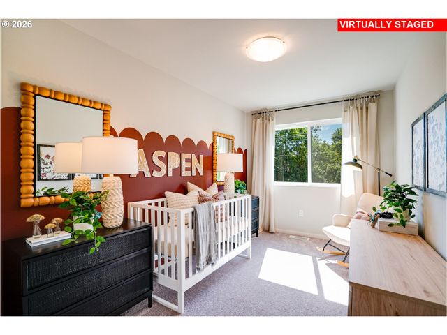 2422 Sawtelle Dr, Woodburn, OR 97071