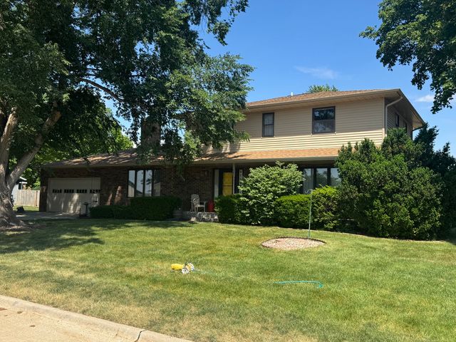 740 Hickory Drive, Geneseo, IL 61254