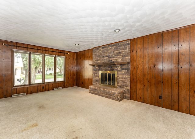 740 Hickory Drive, Geneseo, IL 61254