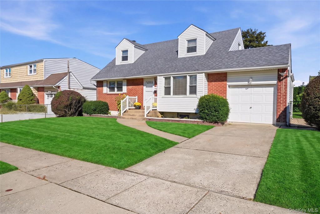 217 N Rutherford Avenue, Massapequa, NY 11758 — photo 2