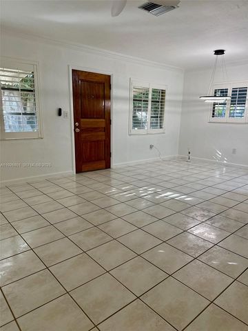 2842 Coconut Ave B, Miami, FL 33133