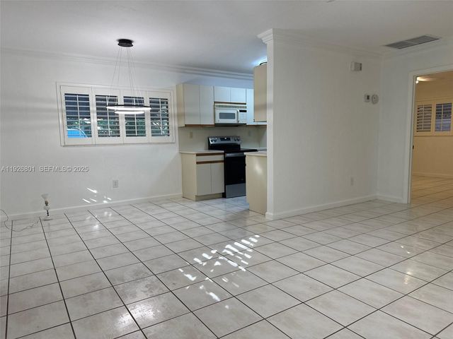 2842 Coconut Ave B, Miami, FL 33133