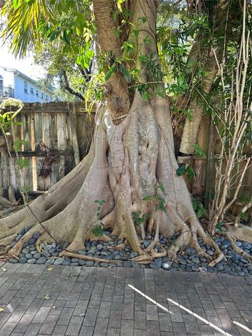 2842 Coconut Ave B, Miami, FL 33133