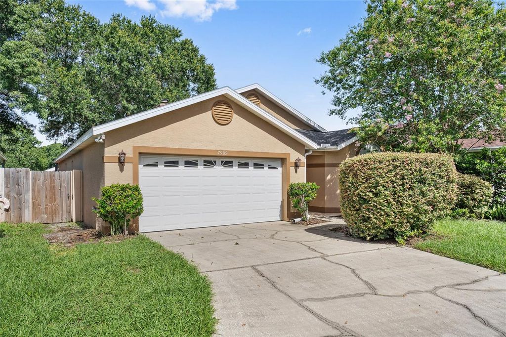 7909 WALDORF COURT, Orlando, FL 32817