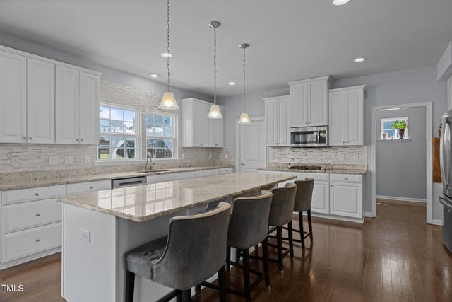 204 Ashland Hill Drive, Holly Springs, NC 27540