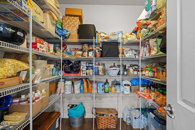 204 Ashland Hill Drive, Holly Springs, NC 27540