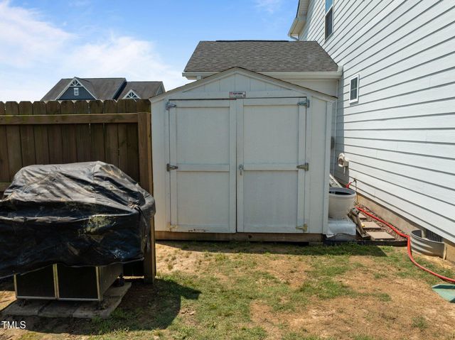 204 Ashland Hill Drive, Holly Springs, NC 27540