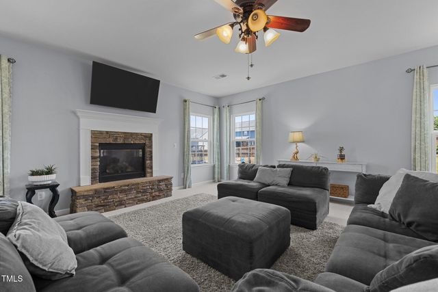 204 Ashland Hill Drive, Holly Springs, NC 27540