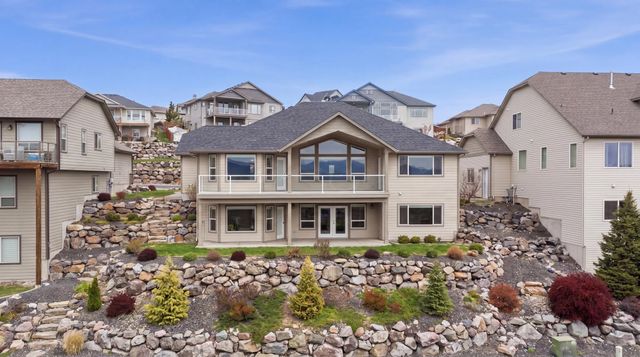 8703 E Blue Fox Ln, Spokane Valley, WA 99212