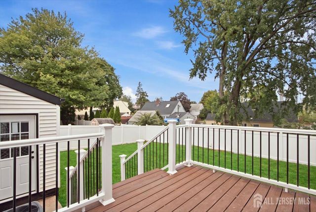 28 Stockton Road, New Brunswick, NJ 08901