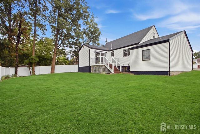 28 Stockton Road, New Brunswick, NJ 08901