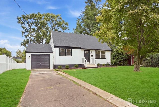 28 Stockton Road, New Brunswick, NJ 08901