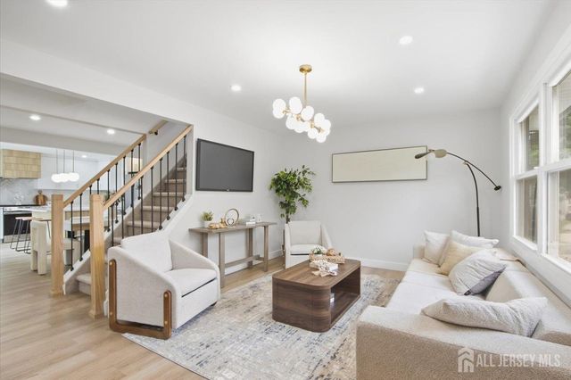 28 Stockton Road, New Brunswick, NJ 08901