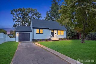28 Stockton Road, New Brunswick, NJ 08901