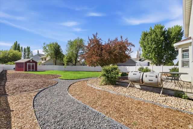 1359 W PARKSIDE LN, Layton, UT 84041