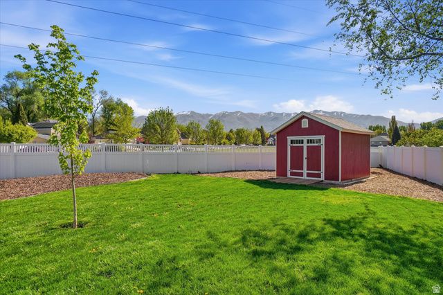 1359 W PARKSIDE LN, Layton, UT 84041