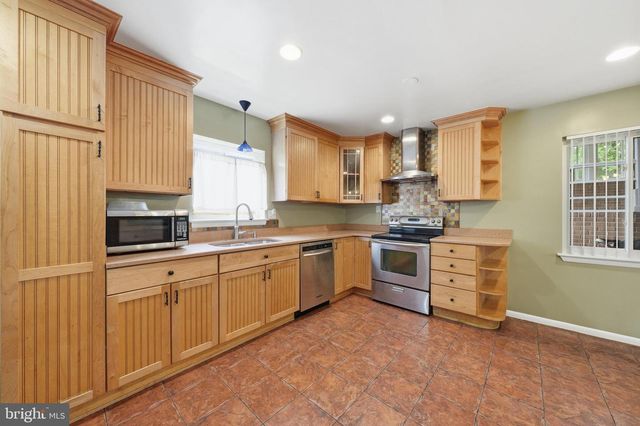 11412 FAIROAK DR, Silver Spring, MD 20902