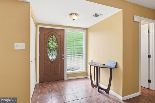 11412 FAIROAK DR, Silver Spring, MD 20902