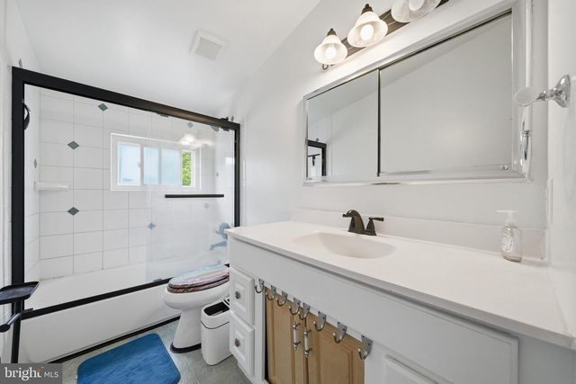 11412 FAIROAK DR, Silver Spring, MD 20902