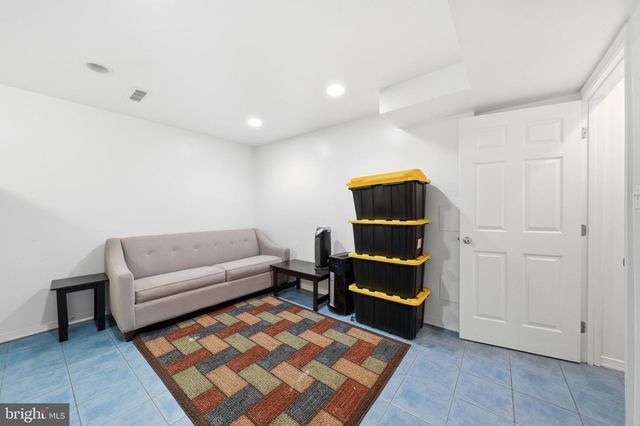 11412 FAIROAK DR, Silver Spring, MD 20902