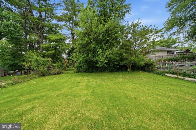 11412 FAIROAK DR, Silver Spring, MD 20902