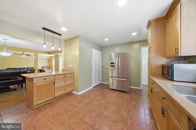 11412 FAIROAK DR, Silver Spring, MD 20902