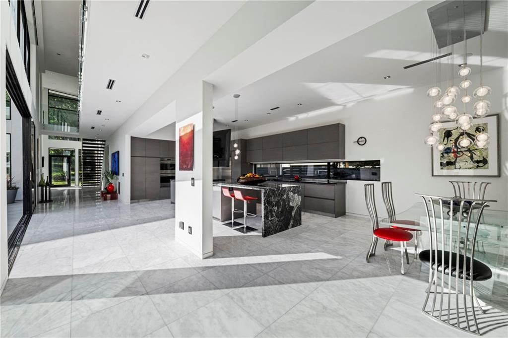 Image 24 of property listing at 937 Berkshire Road NE, Atlanta, GA 30324