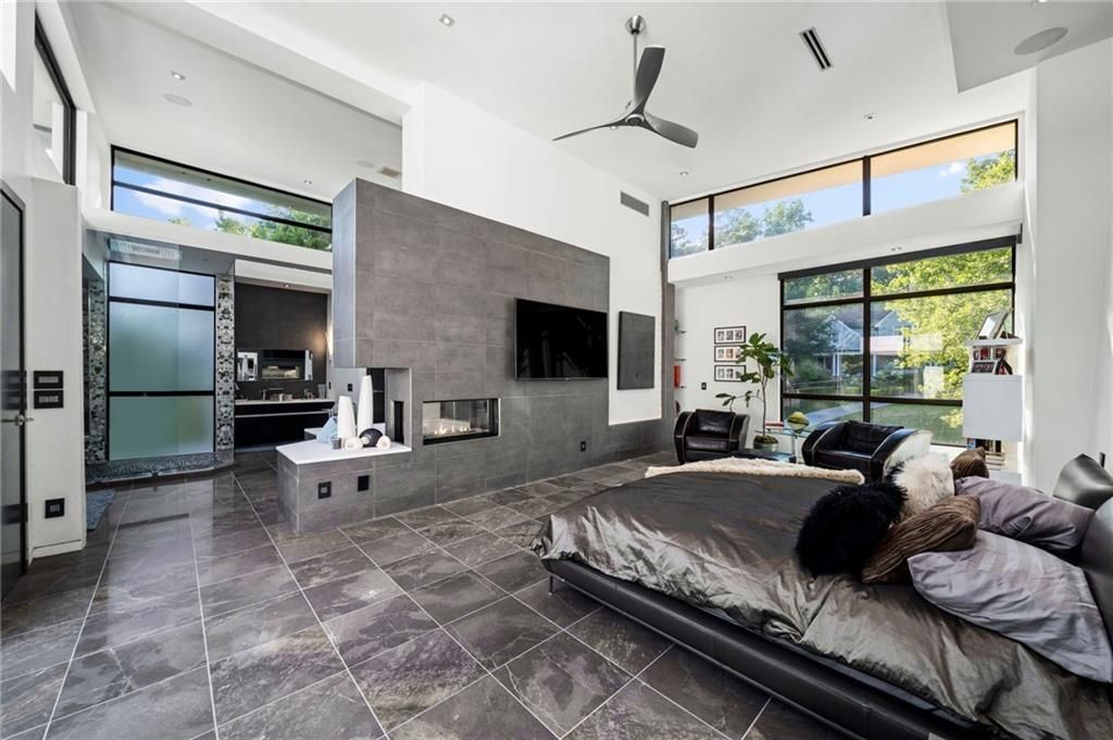 Image 38 of property listing at 937 Berkshire Road NE, Atlanta, GA 30324