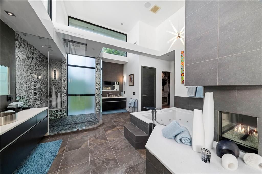 Image 42 of property listing at 937 Berkshire Road NE, Atlanta, GA 30324