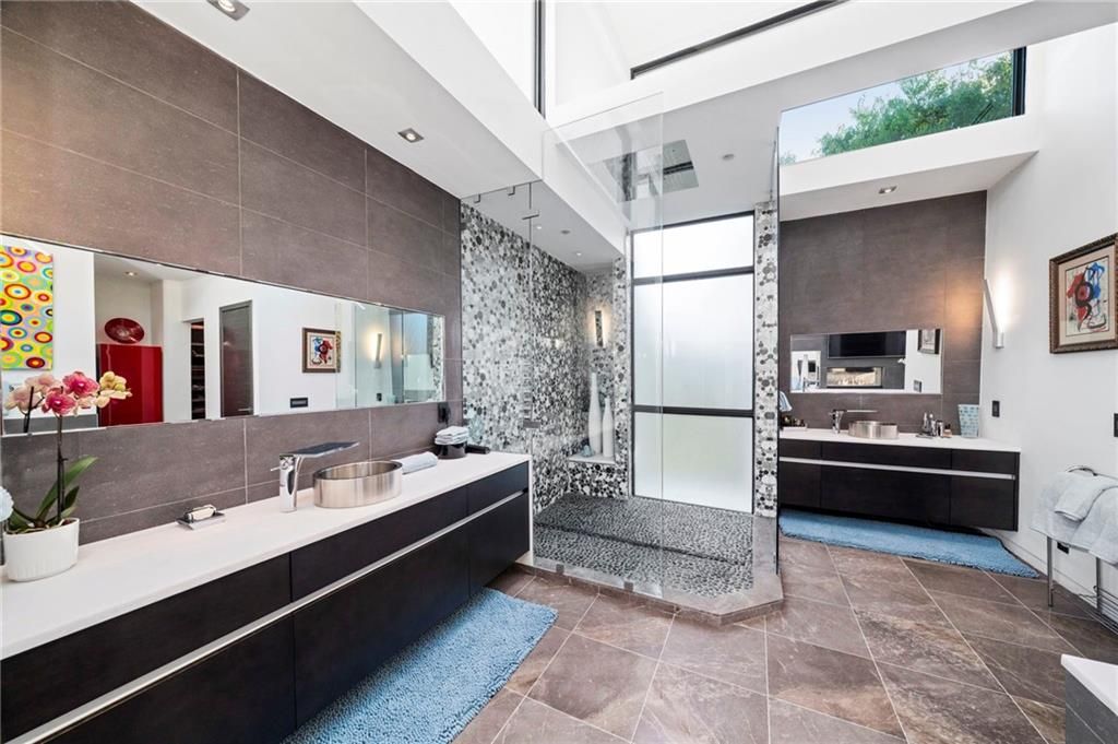 Image 43 of property listing at 937 Berkshire Road NE, Atlanta, GA 30324